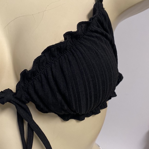 Cute Bikini Top Bundle - Picture 4 of 9